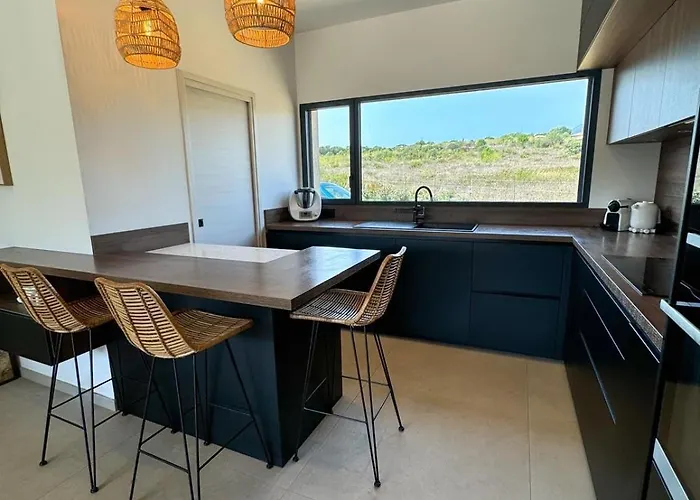 Villa Casa Cagna, 3 Bedrooms, Heated Pool, 8people Figari (Corsica)