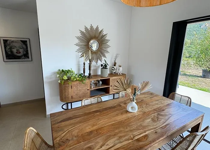 Casa Cagna, 3 Bedrooms, Heated Pool, 8people *