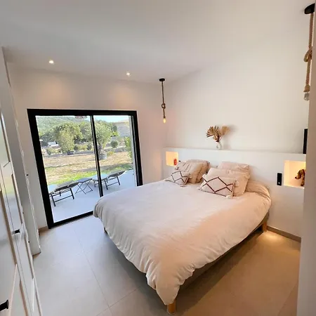 Casa Cagna, 3 Bedrooms, Heated Pool, 8people 别墅 菲加里