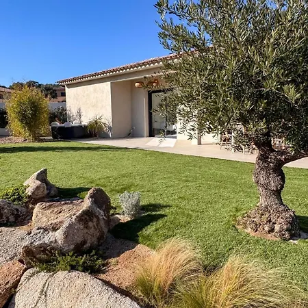 Villa Casa Cagna, 3 Bedrooms, Heated Pool, 8people Figari (Corsica)