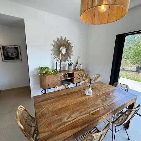 Casa Cagna, 3 Bedrooms, Heated Pool, 8people *