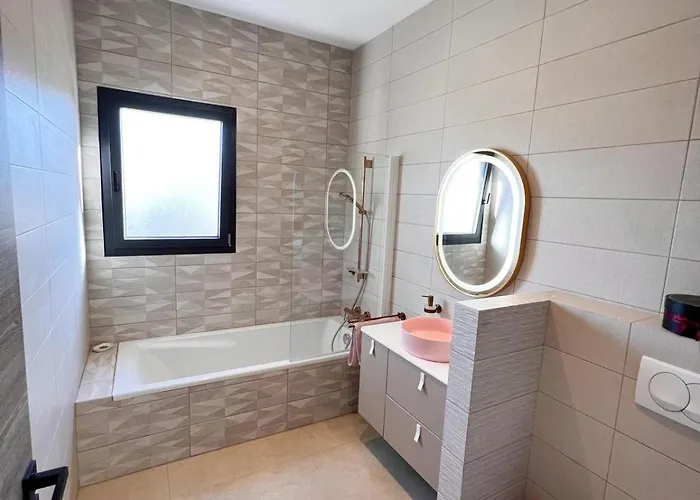 Casa Cagna, 3 Bedrooms, Heated Pool, 8people 别墅