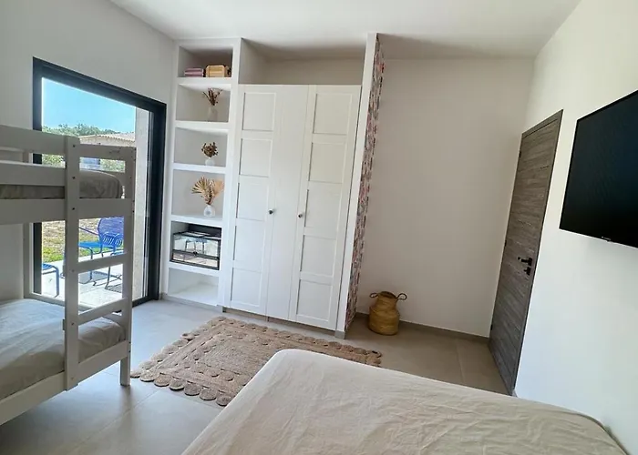 Casa Cagna, 3 Bedrooms, Heated Pool, 8people