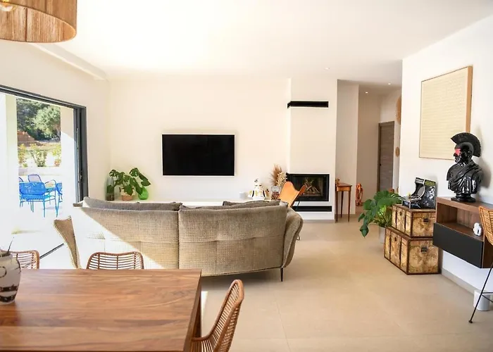 Casa Cagna, 3 Bedrooms, Heated Pool, 8people 빌라 피가리