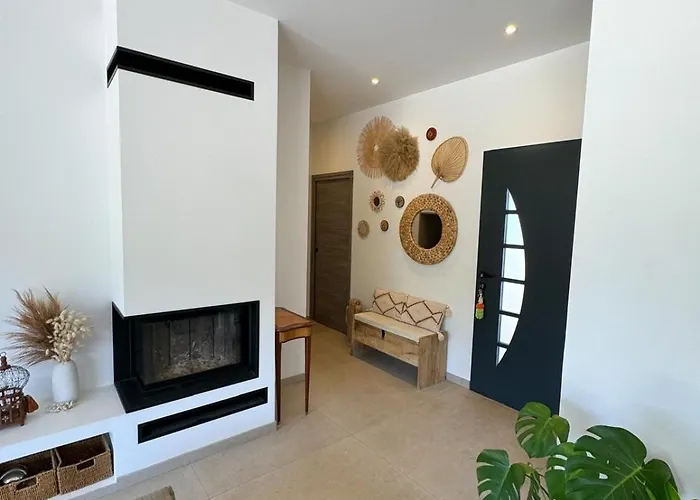 Casa Cagna, 3 Bedrooms, Heated Pool, 8people Villa Figari (Corsica)